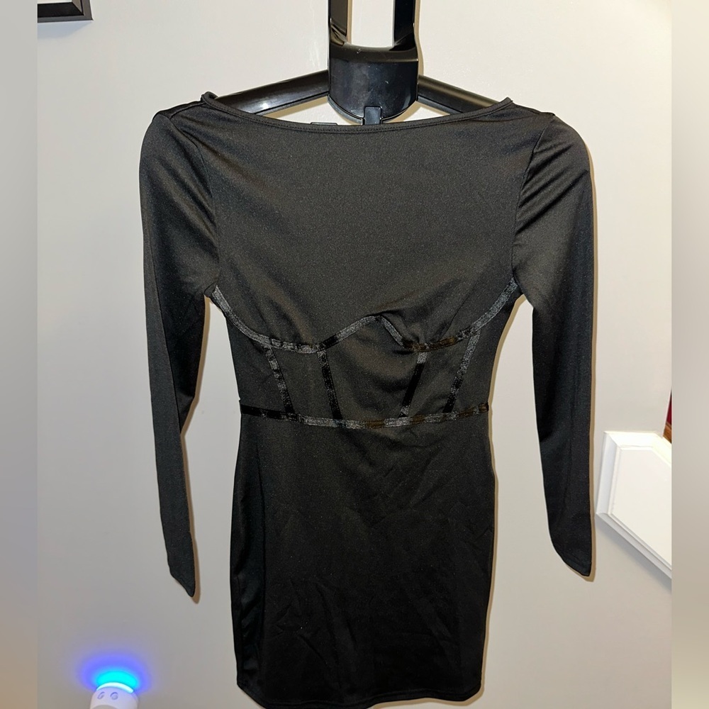 BLACK LONG SLEEVE CAGED MINI DRESS WITH OPEN BACK